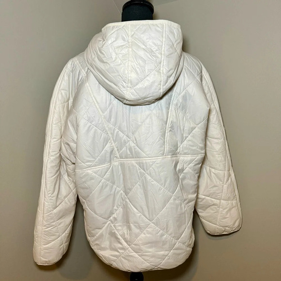 New without tags. American Eagle AE Popover Puffer Jacket women’s size M cream - Picture 4 of 8